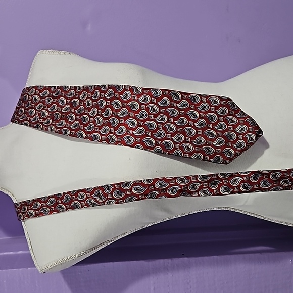 Boston Traders 100% Silk Made in USA Men's Tie paisley water rain drops design - Picture 2 of 4